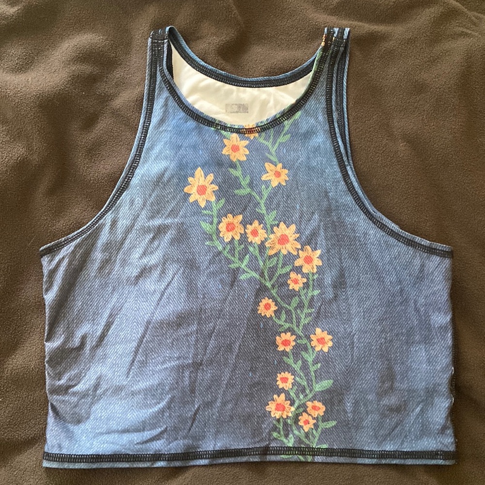 Teeki Woodstock mermaid tank